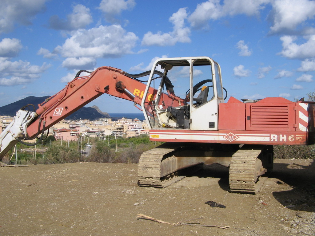 Escavatore Cingolato O&K modello RH6 - Macchine Movimento Terra - Usato